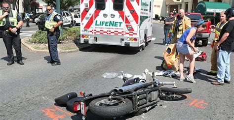 One person seriously injured after vehicle-motorcycle crash in north Austin